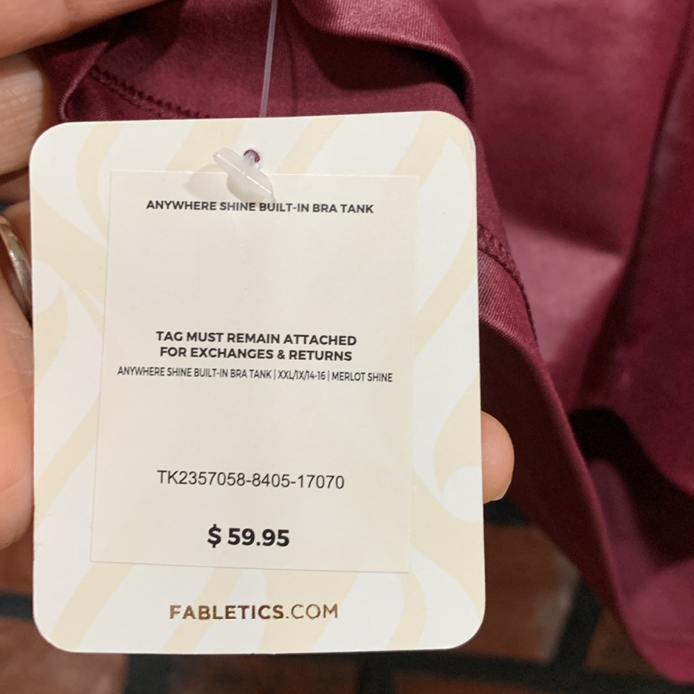 Fabletic Anywhere Shine Built-In Bra Tank - Picture 8 of 9